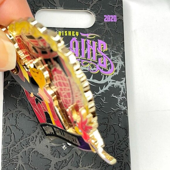 Disney Jafar Aladdin Trading Pin Villains Halloween 2020 Lapel Pin Brooch Badge - Picture 2 of 7